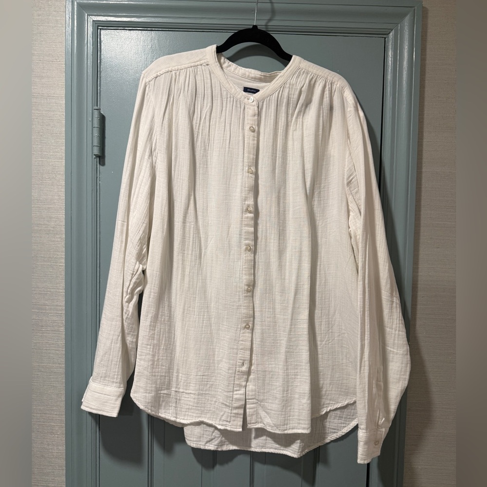 NWOT Gap crepe blouse